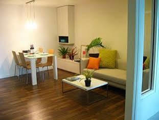 The Room @Sukhumvit79 Bangkok Esterno foto