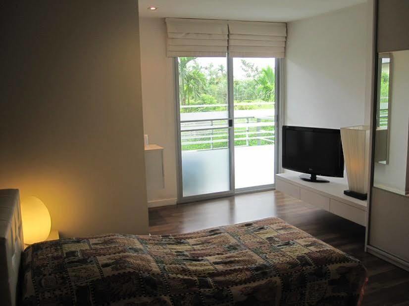 The Room @Sukhumvit79 Bangkok Esterno foto