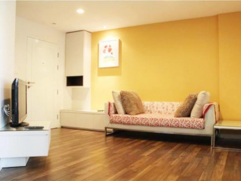 The Room @Sukhumvit79 Bangkok Esterno foto
